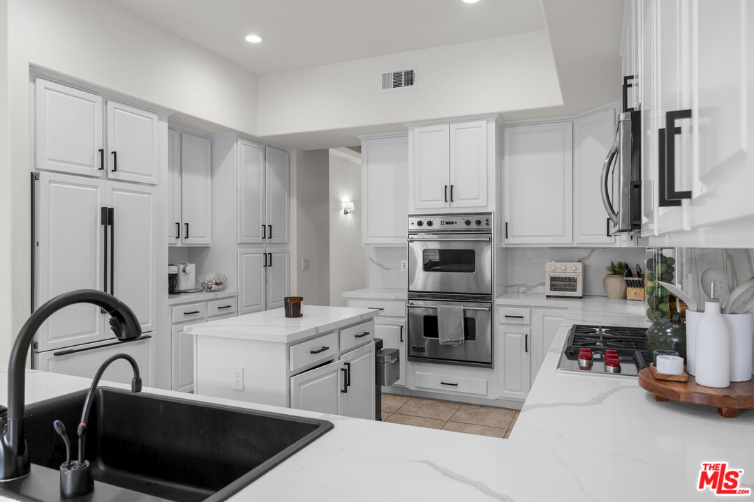 18330 Hanan Ct