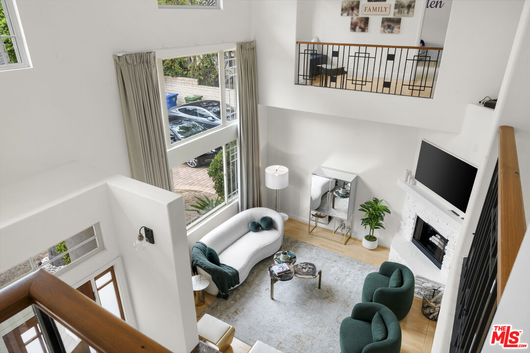 18330 Hanan Ct