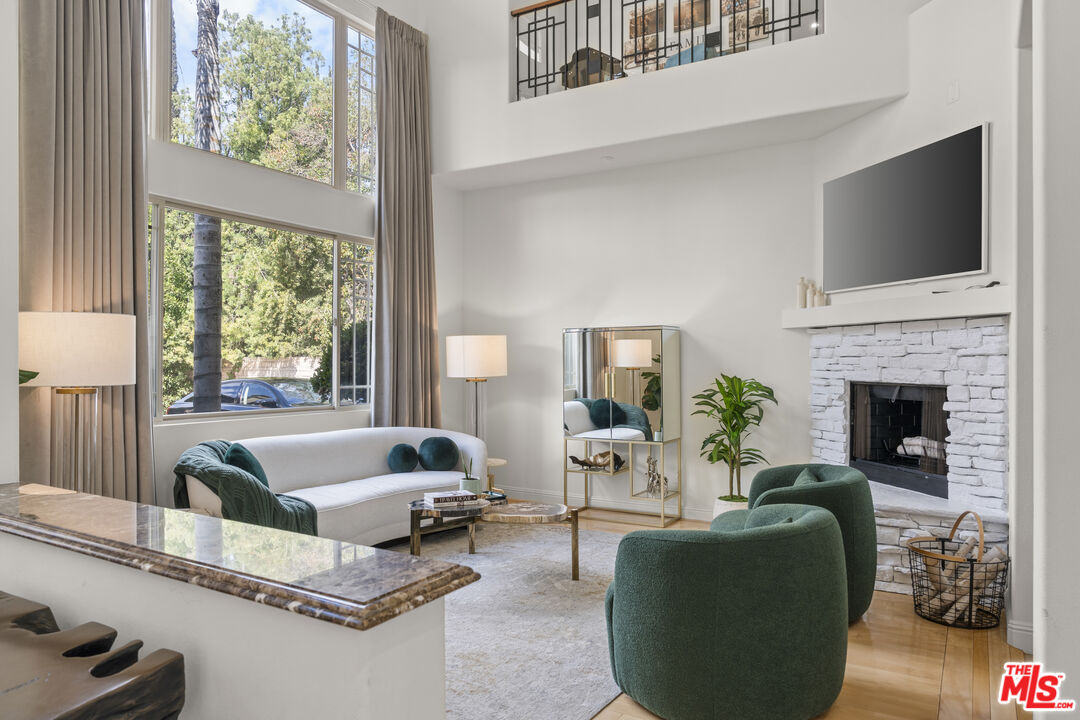 18330 Hanan Ct