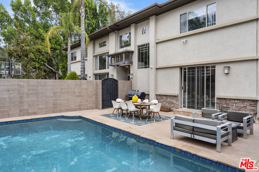 18330 Hanan Ct