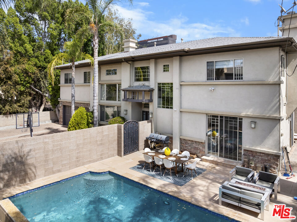 18330 Hanan Ct
