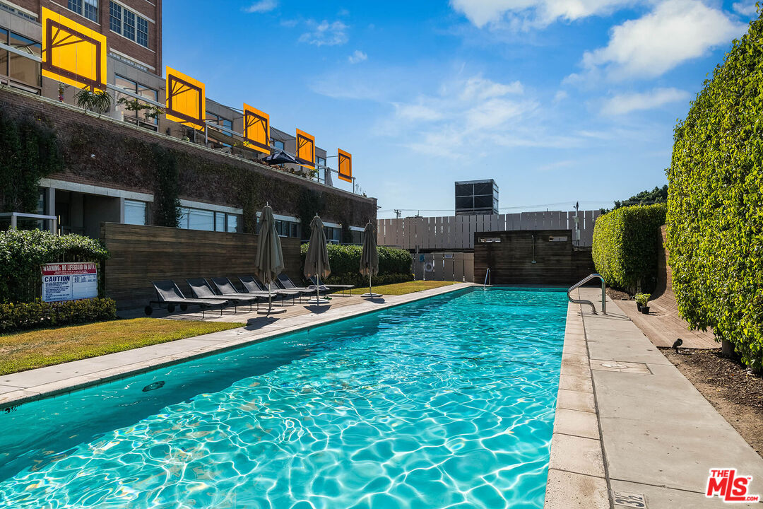 1850 Industrial St Unit: 106