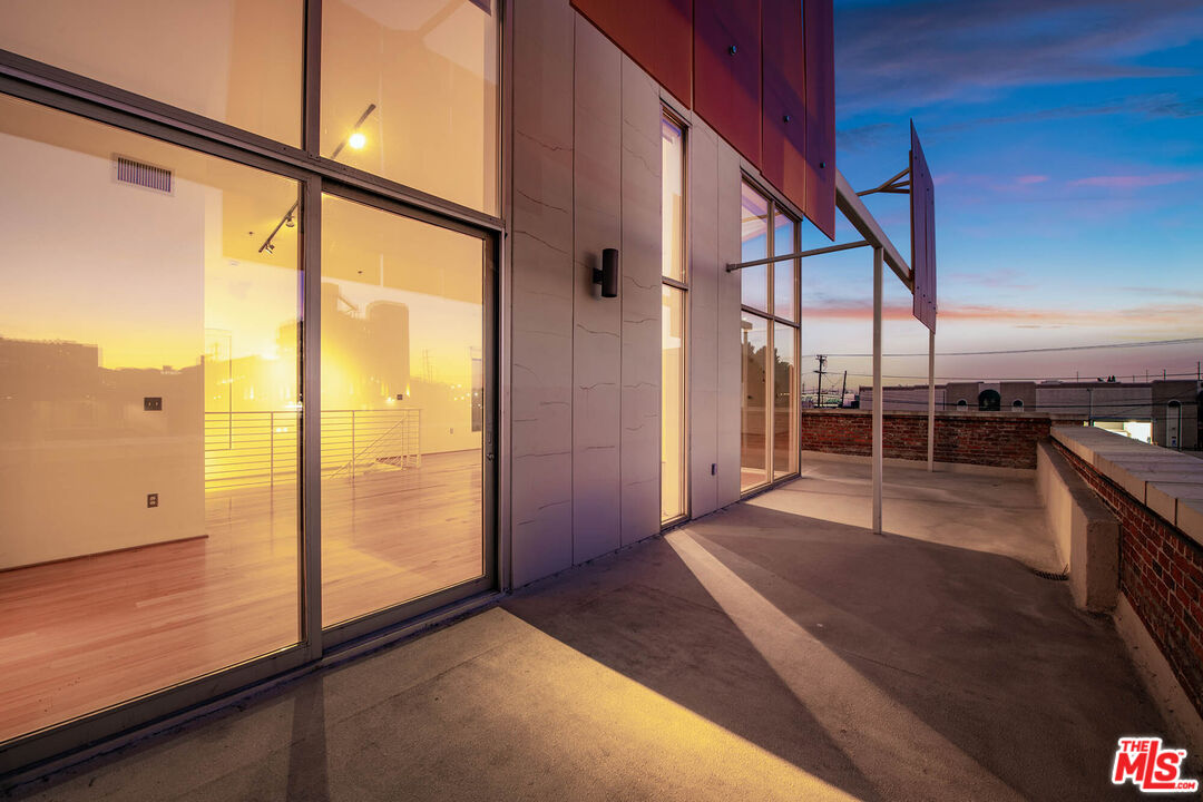 1850 Industrial St Unit: 106