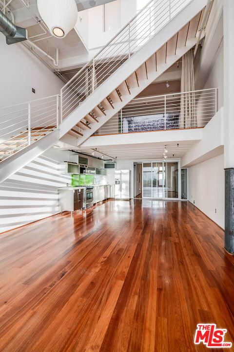 1850 Industrial St Unit: 106