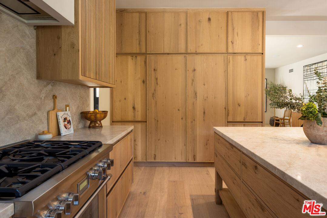 3236 Longridge Ter