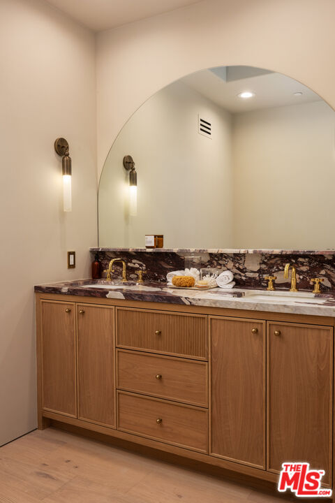 3236 Longridge Ter