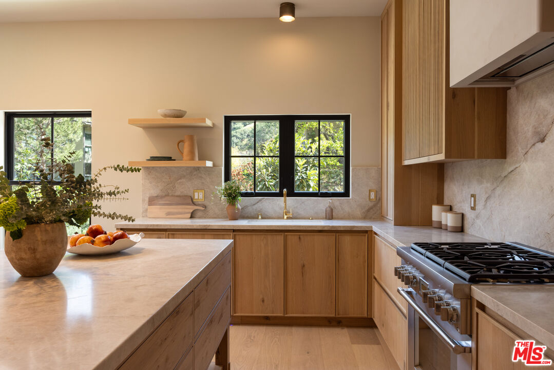 3236 Longridge Ter