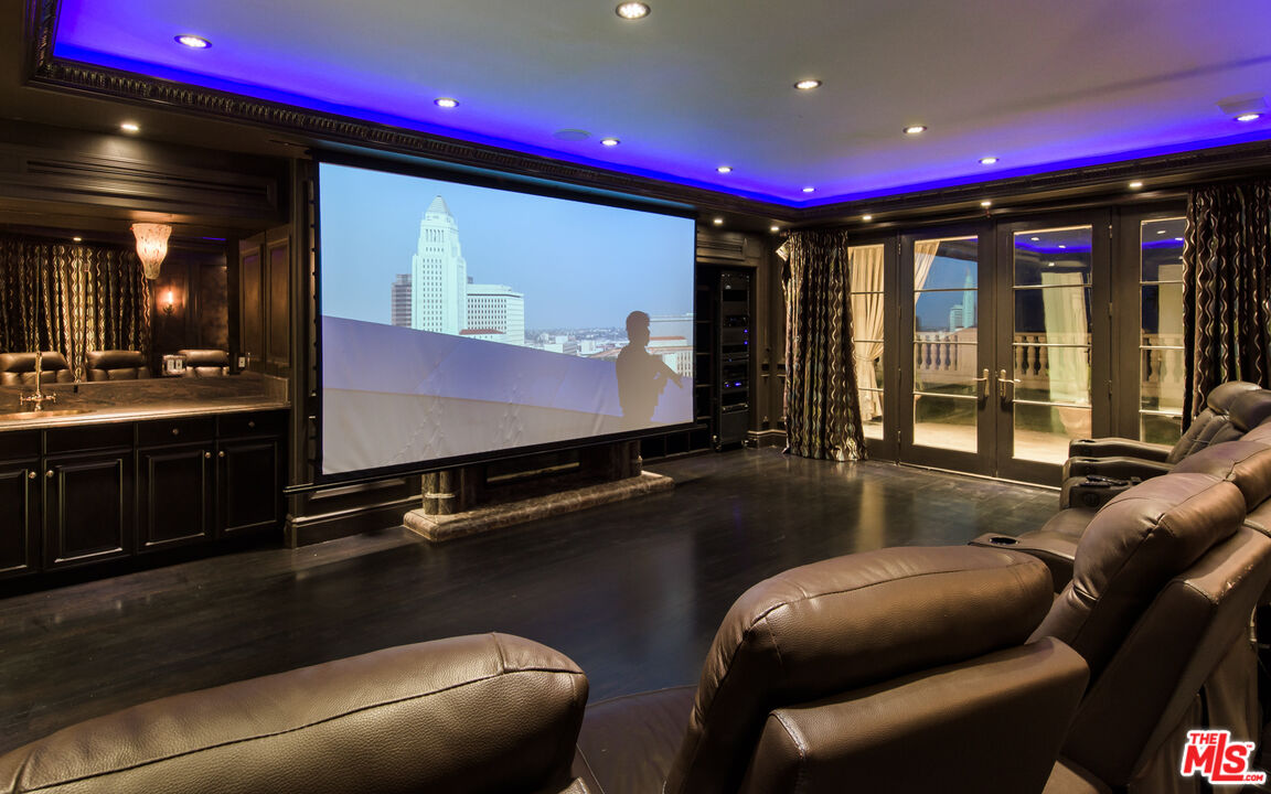 3016 Elvido DR