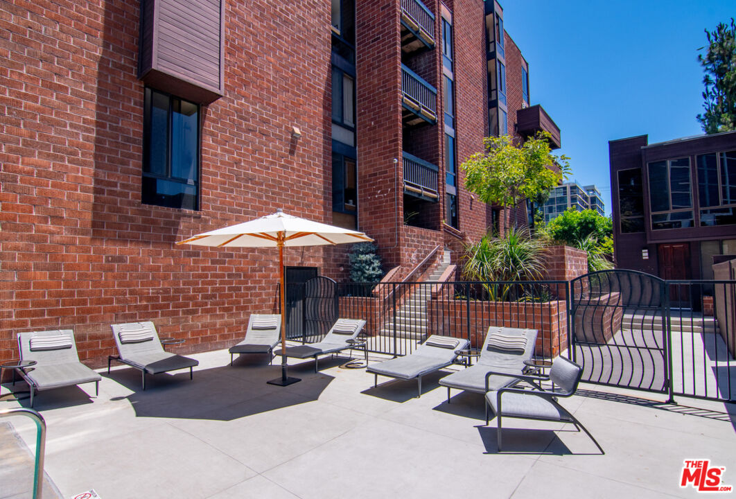 1033 Carol Dr Unit: T13