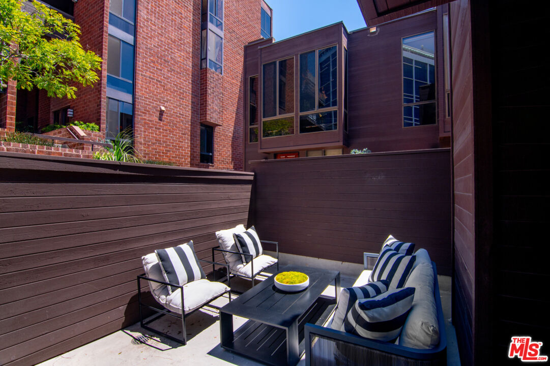 1033 Carol Dr Unit: T13