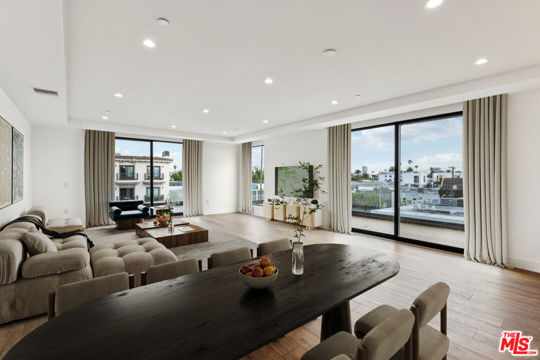 725 N Croft Ave Unit: 302