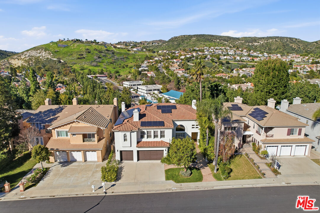 7365 Westcliff Dr