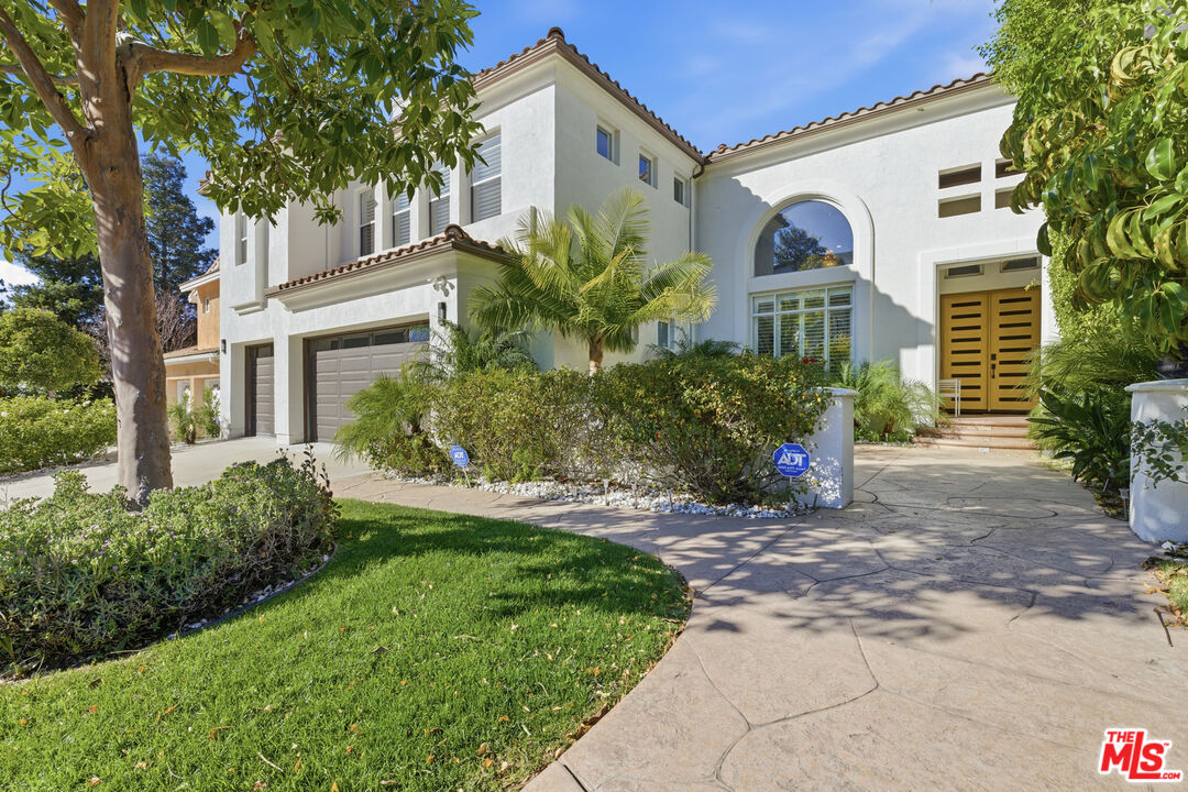 7365 Westcliff Dr