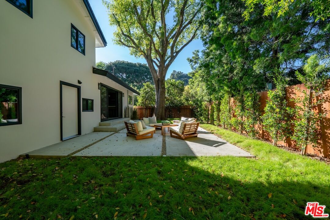 14457 Glorietta Dr