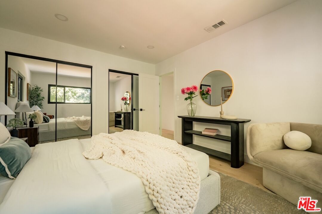 14457 Glorietta Dr