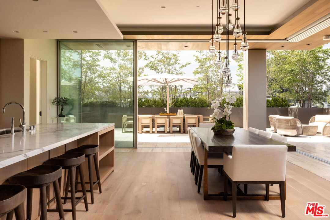 8899 Beverly Blvd Unit: 4A