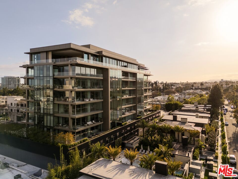 8899 Beverly Blvd Unit: 4A
