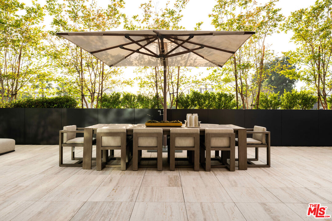 8899 Beverly Blvd Unit: 4A