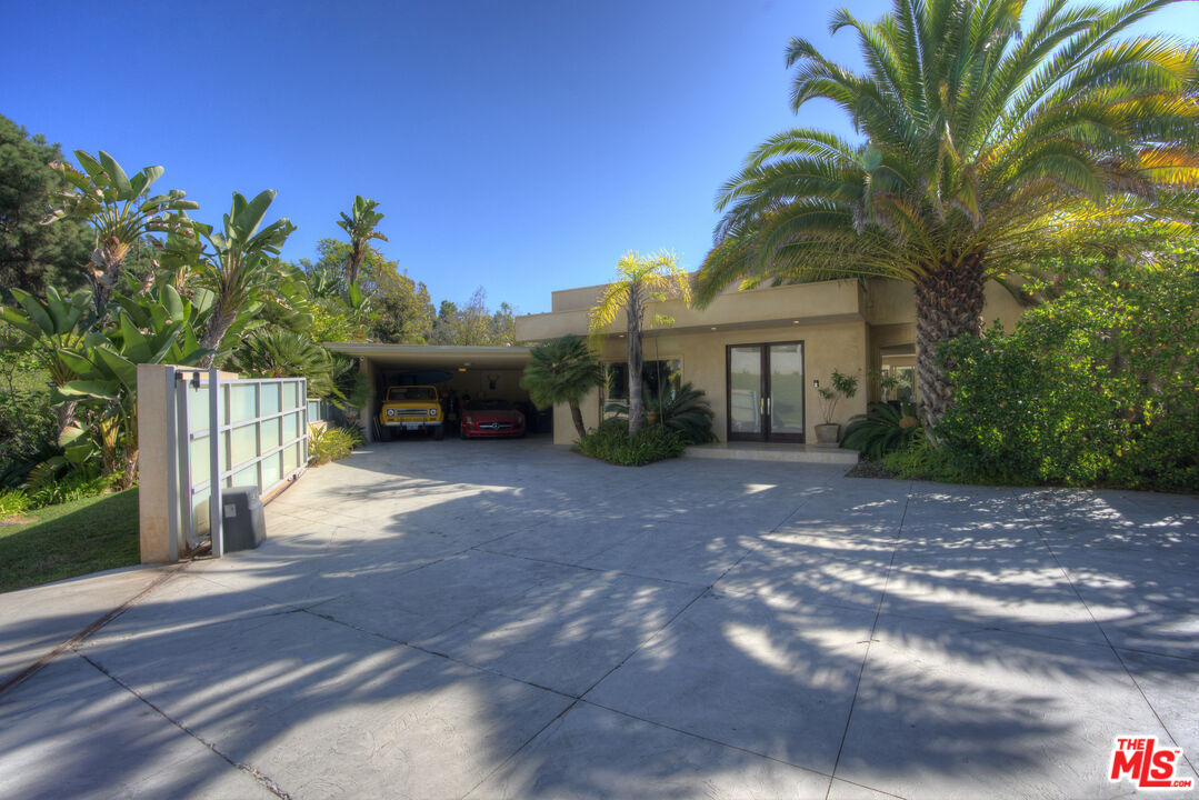 510 Leslie Ln