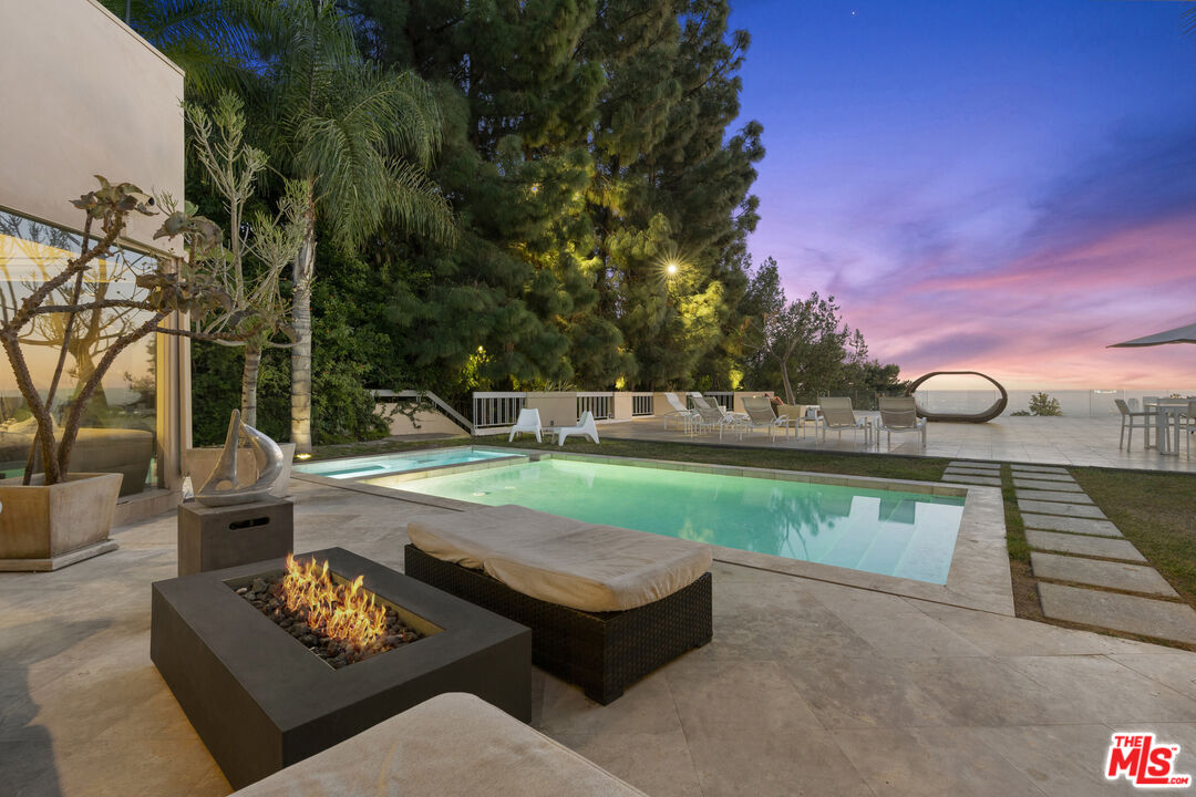 510 Leslie Ln