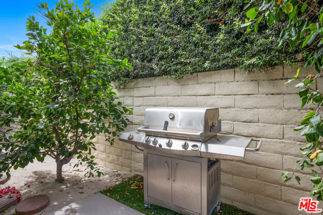 14 Belmonte Dr