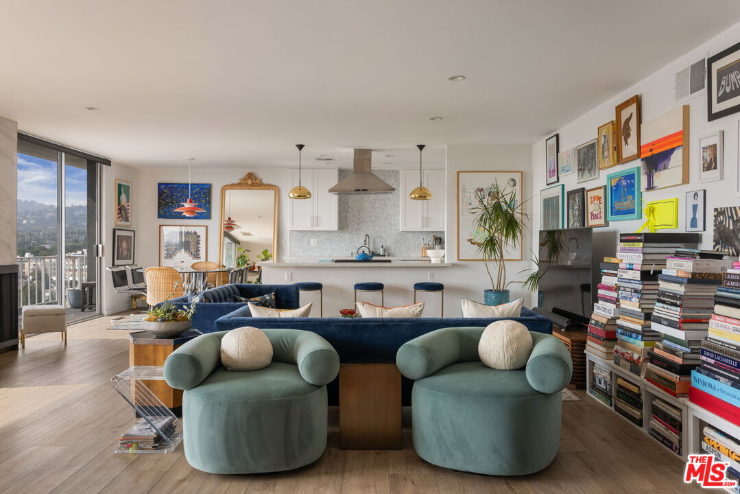 100 S Doheny Dr Unit: PH12