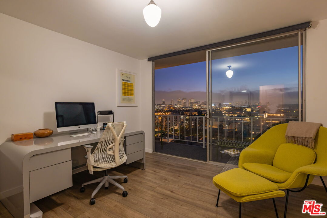 100 S Doheny Dr Unit: PH12