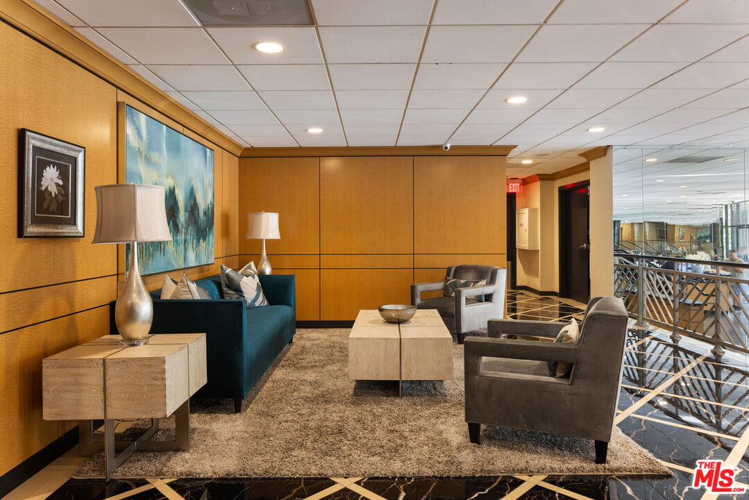 100 S Doheny Dr Unit: PH12