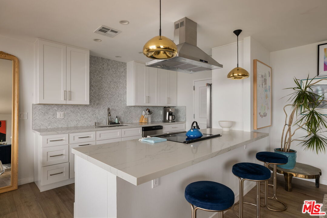 100 S Doheny Dr Unit: PH12