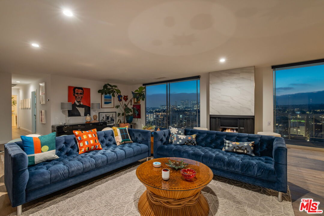 100 S Doheny Dr Unit: PH12
