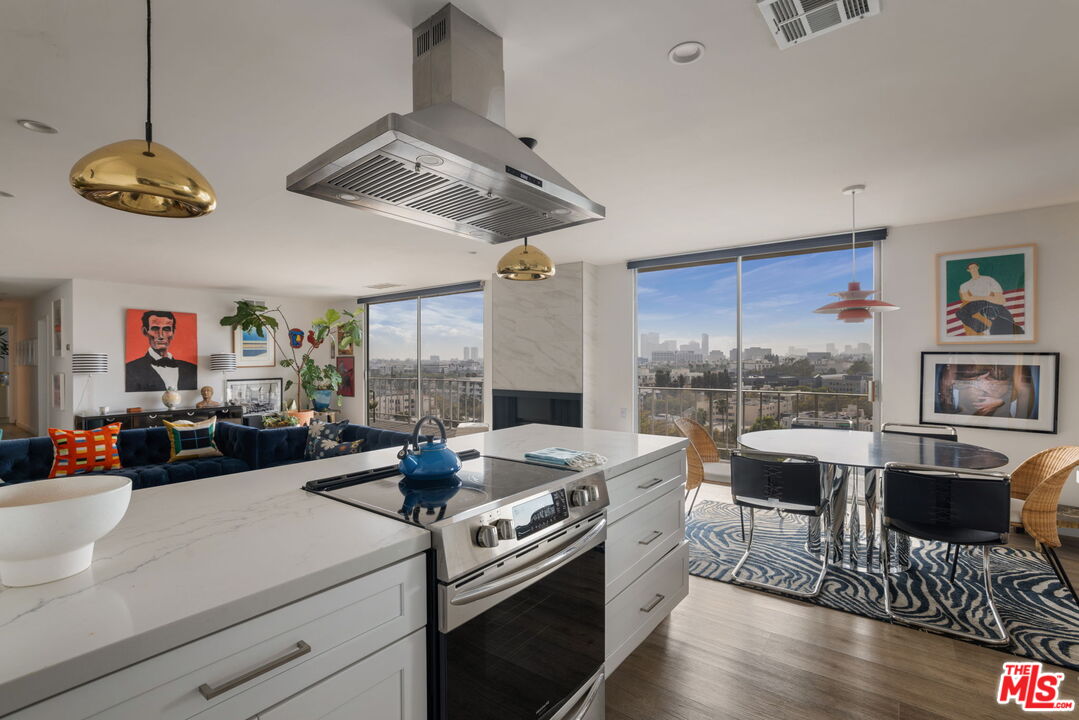 100 S Doheny Dr Unit: PH12