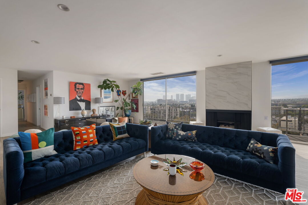 100 S Doheny Dr Unit: PH12