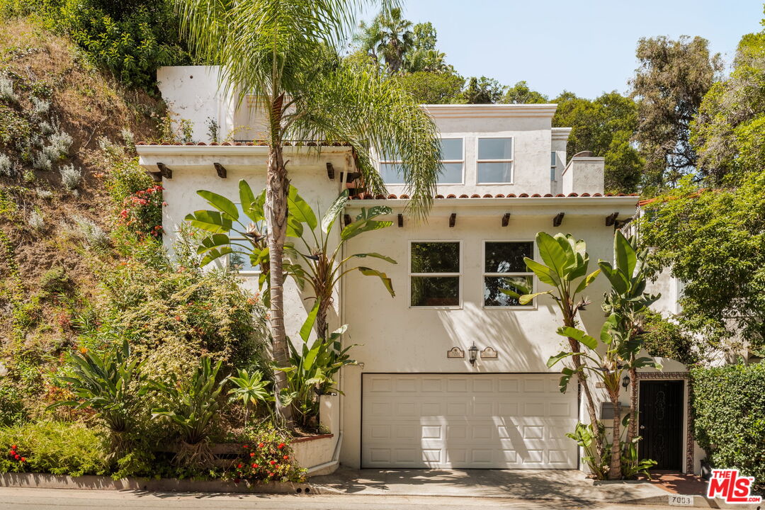 7003 La Presa Dr