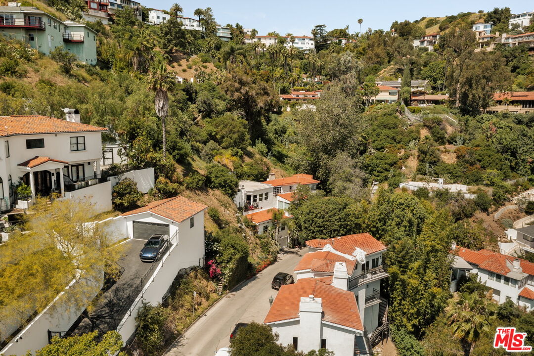 7003 La Presa Dr