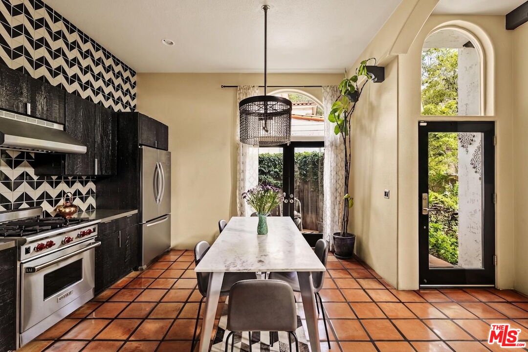 7003 La Presa Dr