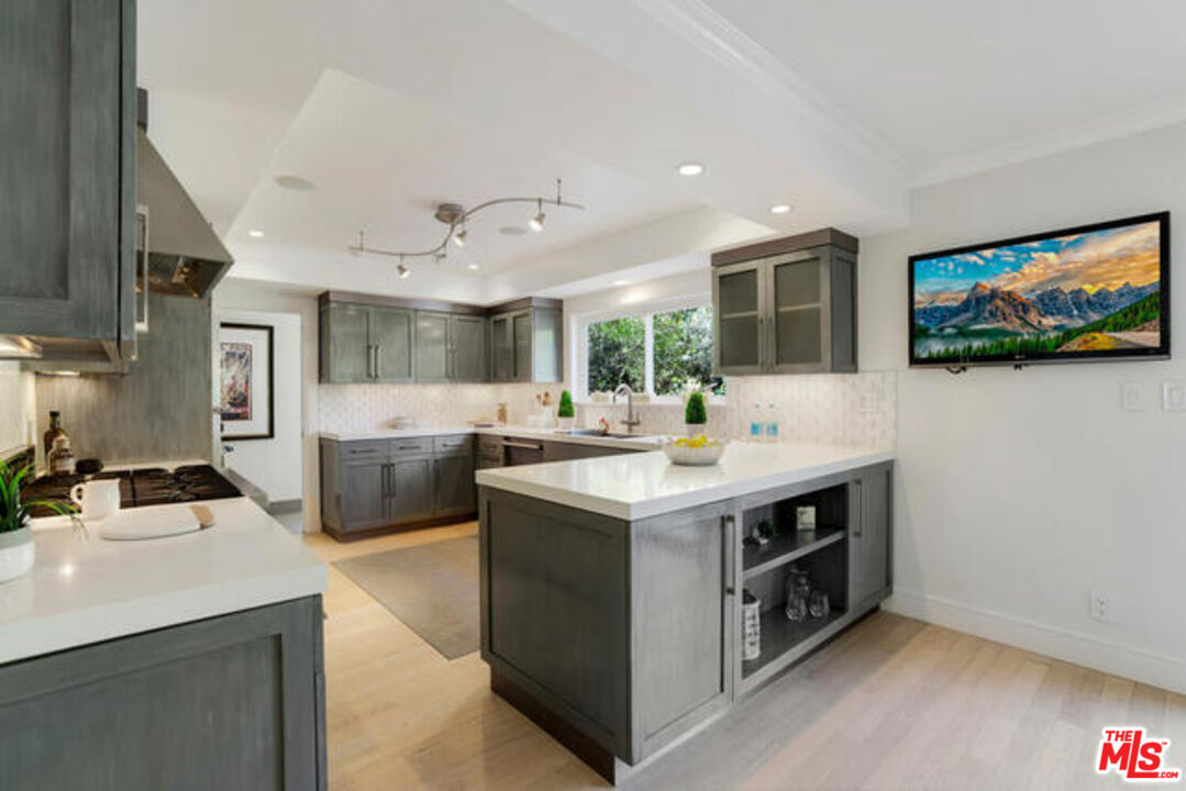 1068 Casiano Rd