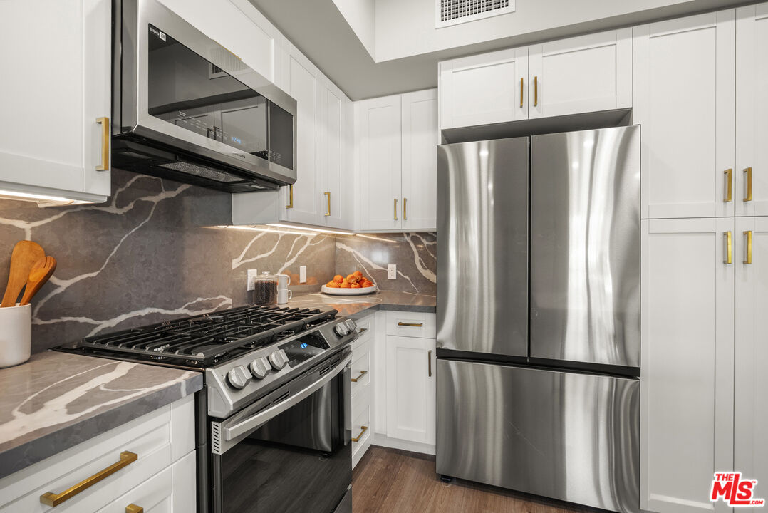 7428 Santa Monica Blvd Unit: 308