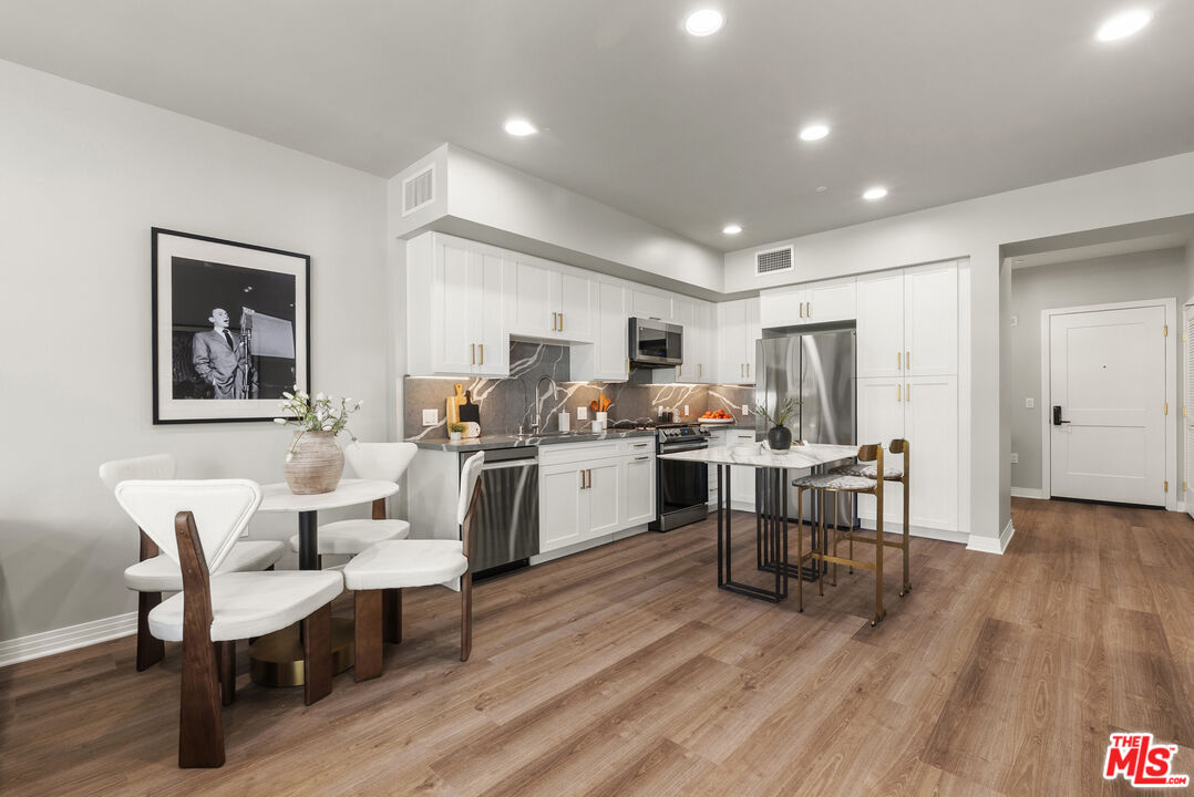 7428 Santa Monica Blvd Unit: 308
