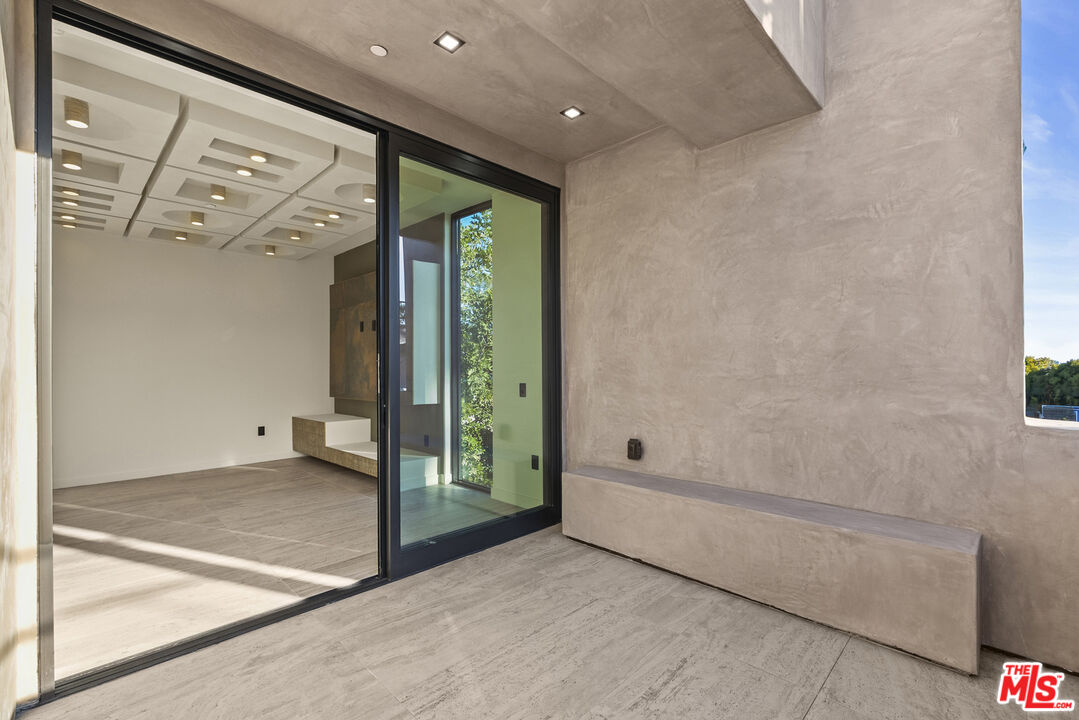1021 N Ogden Dr Unit: PH 7