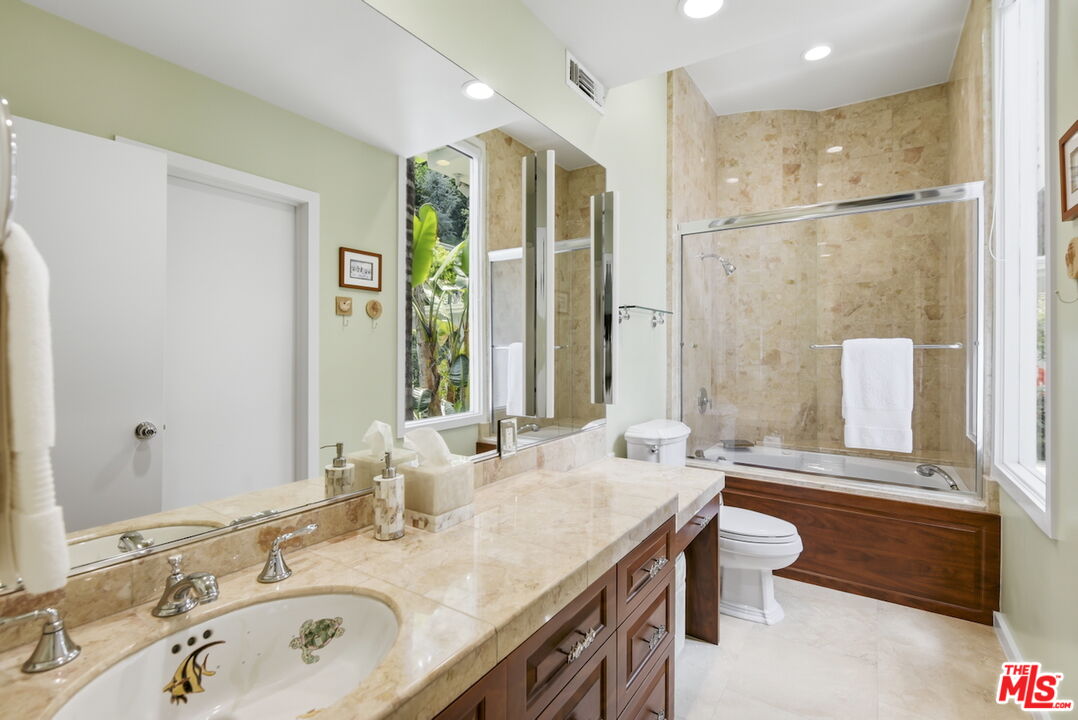 4101 Clear Valley Dr