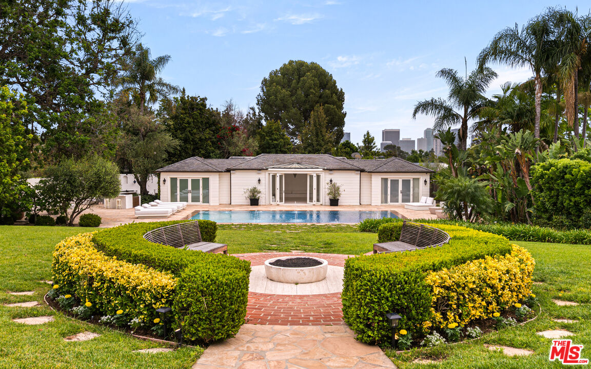 10250 W Sunset Blvd