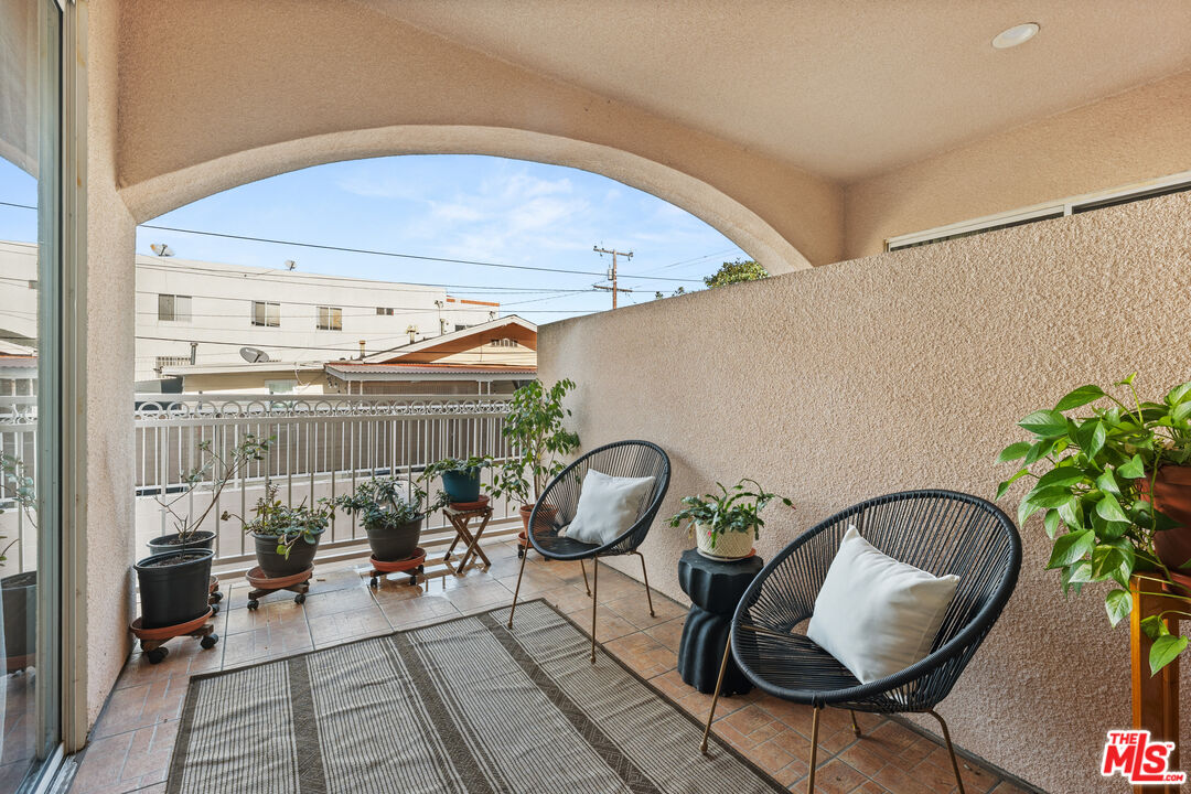 4057 W 147th St Unit: 105