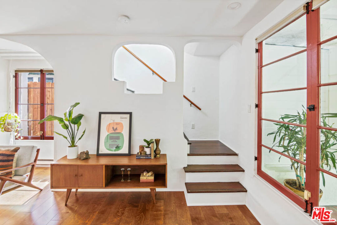 1007 Sanborn Ave