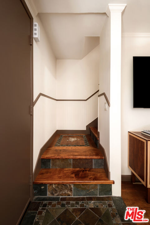 2248 S Bentley Ave Unit: 2