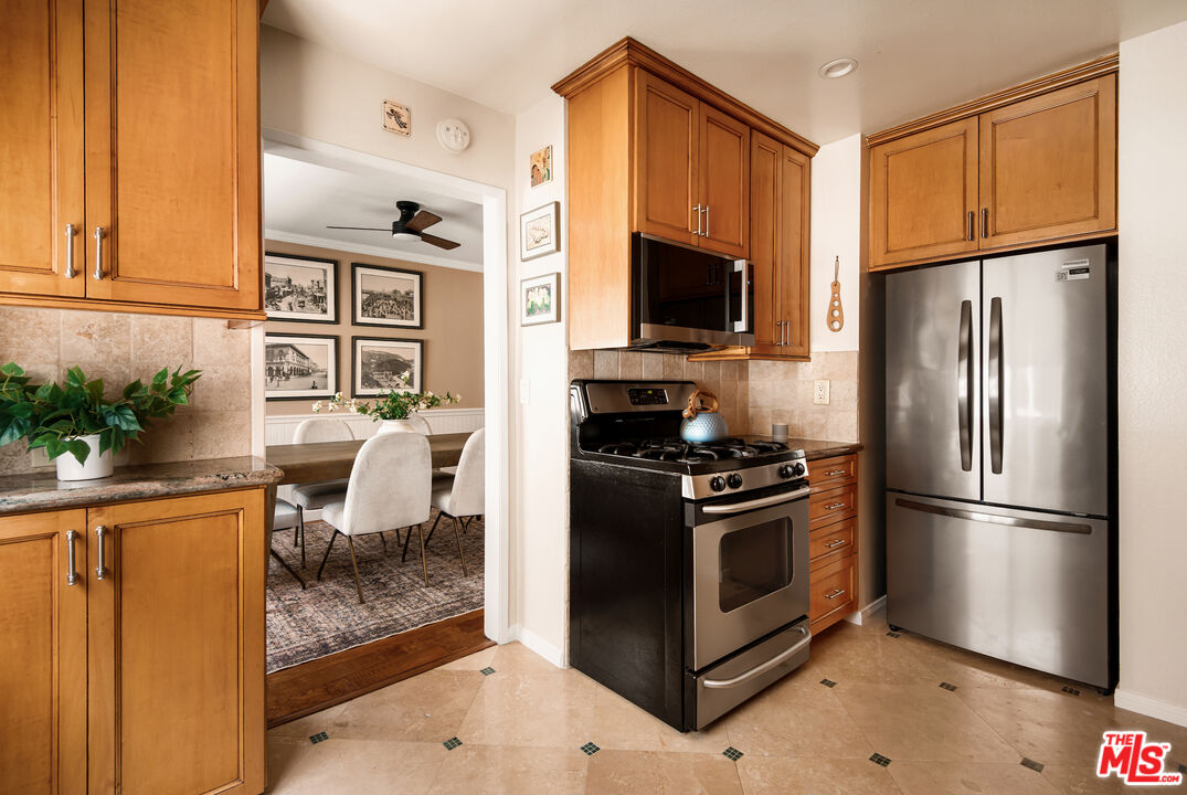 2248 S Bentley Ave Unit: 2