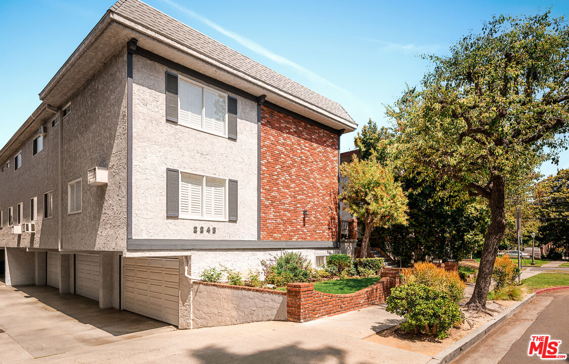 2248 S Bentley Ave Unit: 2