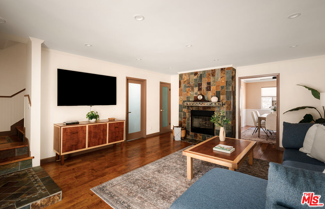 2248 S Bentley Ave Unit: 2