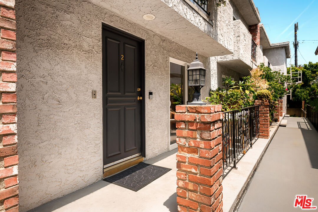 2248 S Bentley Ave Unit: 2