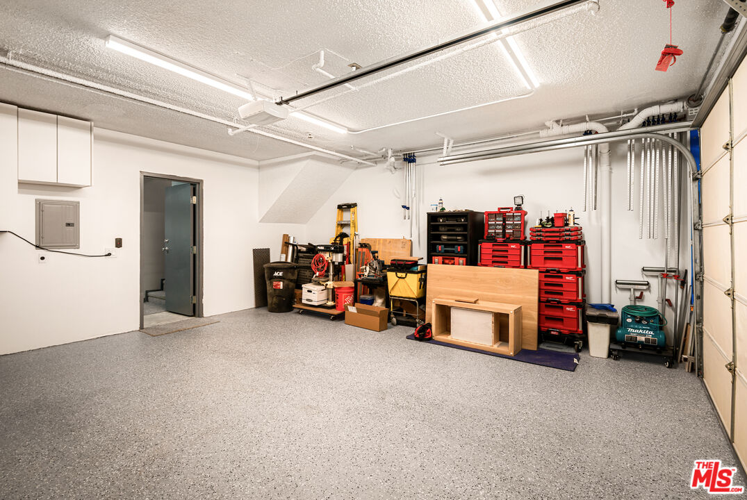 2248 S Bentley Ave Unit: 2