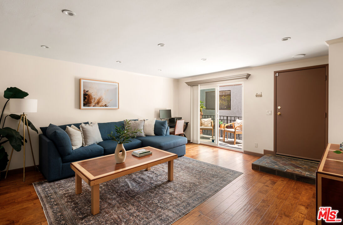 2248 S Bentley Ave Unit: 2